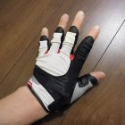 ミドルフィンガーグローブ指先少しだけの手袋